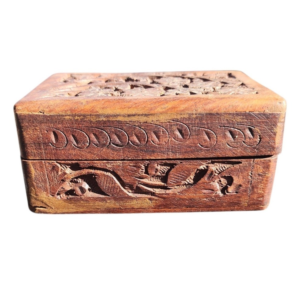 Vintage Hand Carved Wooden Trinket Box Floral Relief Jewelry Keepsake Case Brown